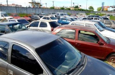 Primeiro leilão de 2017 em Paulo Afonso reúne 300 veículos