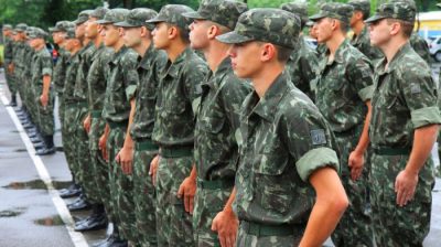 Jovens nascidos em 2000 devem se alistar no Serviço Militar Obrigatório