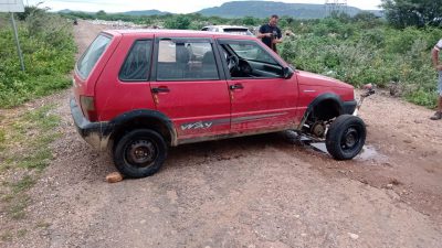 Carro tomado de assalto em Delmiro Gouveia é encontrado em Pernambuco							